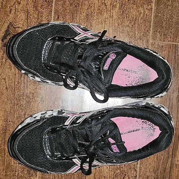 Asics SZ 6 Black/Pink Camouflage Running/Training Sneakers - Picture 4 of 10